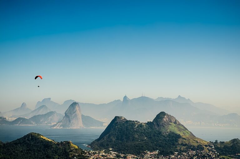 Destinos Incríveis para Viajar em Outubro